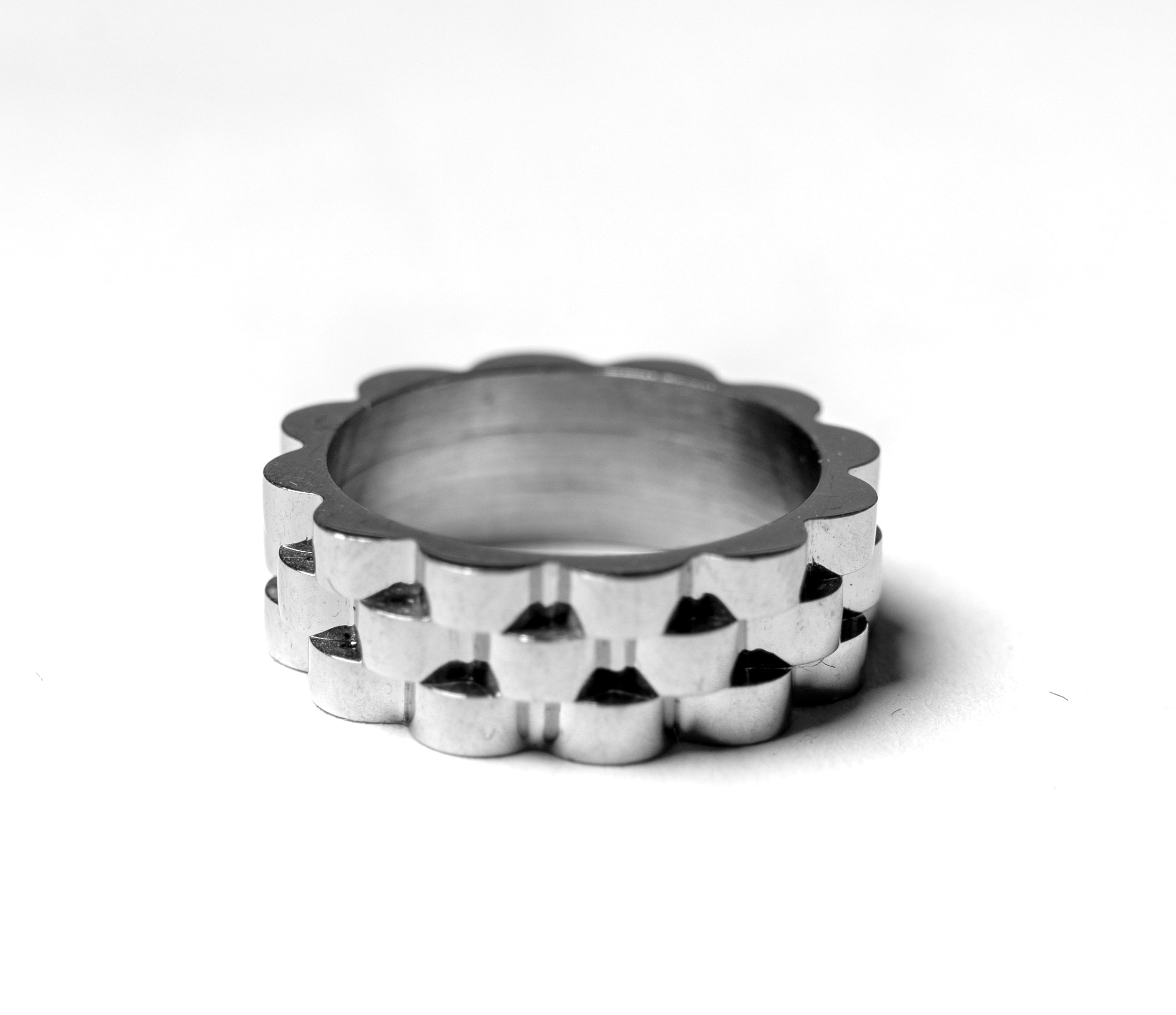 SCHAKEL RING (VAST). - ZILVER